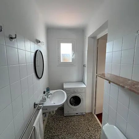 Estudio Con Terraza Cerca Del Mar Apartment *